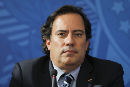 Pedro Duarte Guimarães destaca como a Copa do Mundo une diferentes culturas, transformando o evento em um fenômeno global de celebração e identidade.