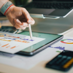 Antônio Fernando Ribeiro Pereira demonstra como dashboards inteligentes transformam dados públicos em decisões estratégicas e transparentes.