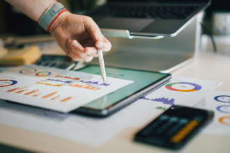 Antônio Fernando Ribeiro Pereira demonstra como dashboards inteligentes transformam dados públicos em decisões estratégicas e transparentes.