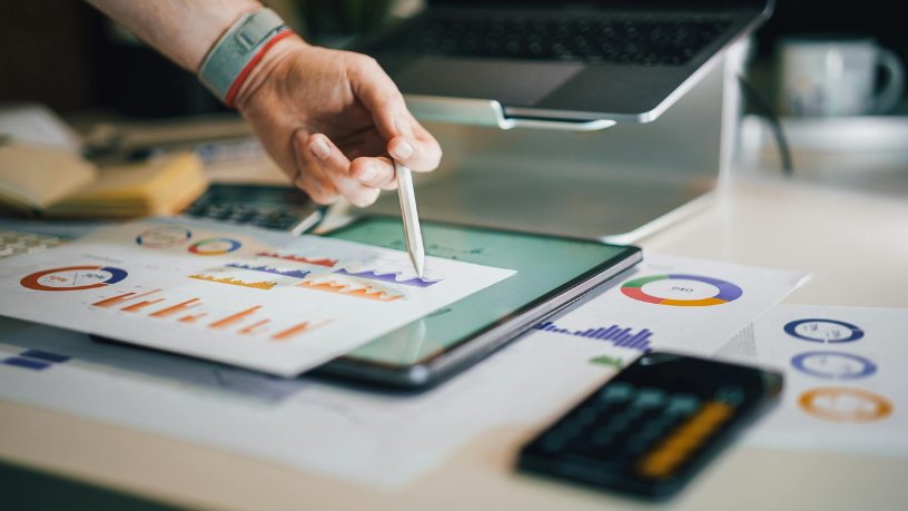 Antônio Fernando Ribeiro Pereira demonstra como dashboards inteligentes transformam dados públicos em decisões estratégicas e transparentes.