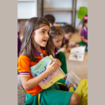 Entenda como a integração entre escola e família no ambiente digital, com a Sigma Educação e Tecnologia Ltda, fortalece a aprendizagem e a comunicação.